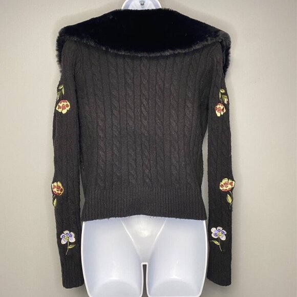 Forever 21 Y2K Floral Faux Fur Emboidered Cableknit Long Sleeve Cardigan Size M - Picture 4 of 6